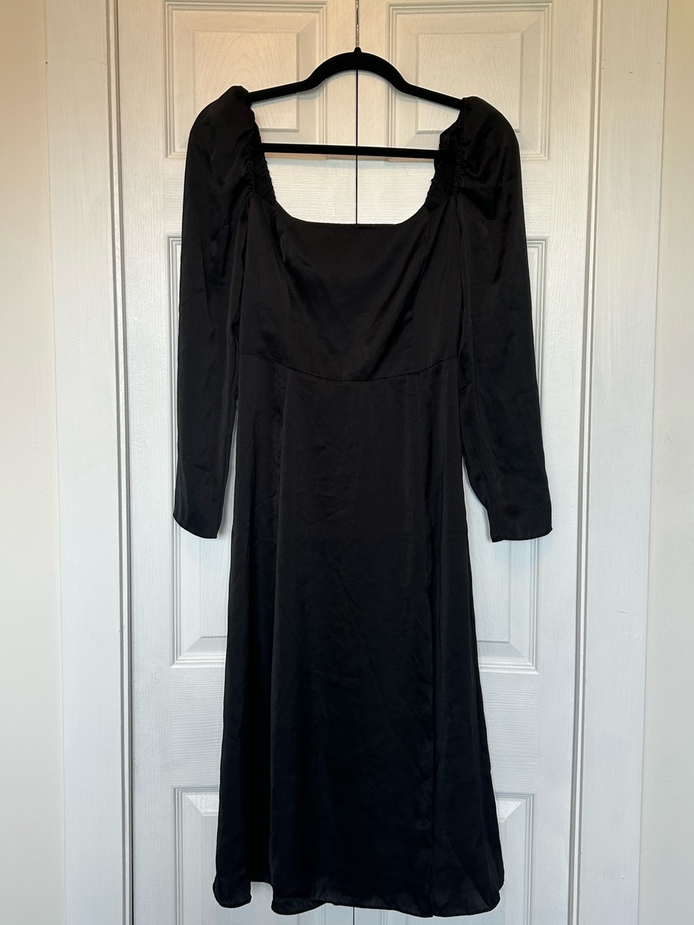 Wilfred Aritzia Bridgerton Satin Dress Size 4 Square Neck Midi Smock Back - Picture 5 of 9